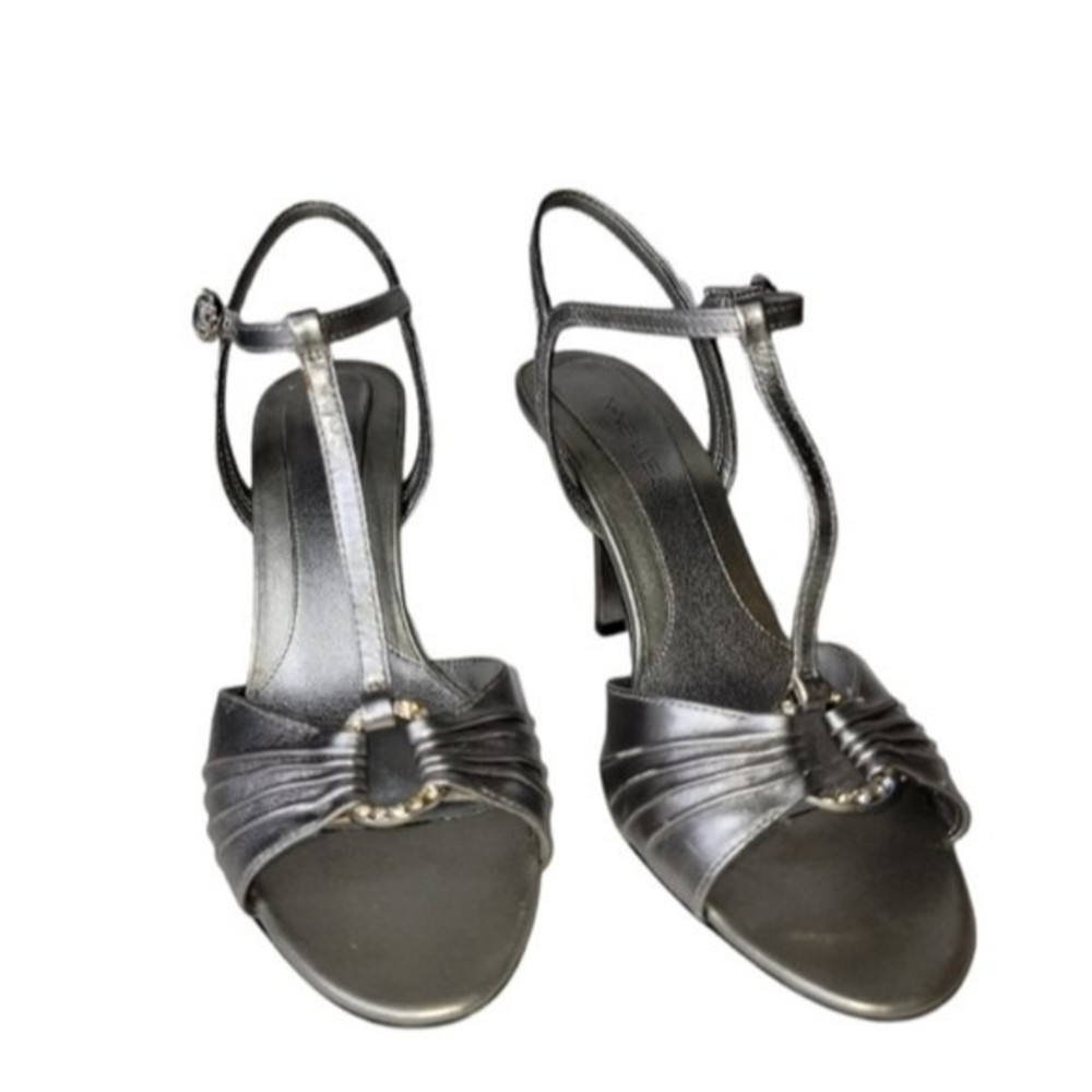 Nine West Silver heel Sandals Size 8M rhinestones. *